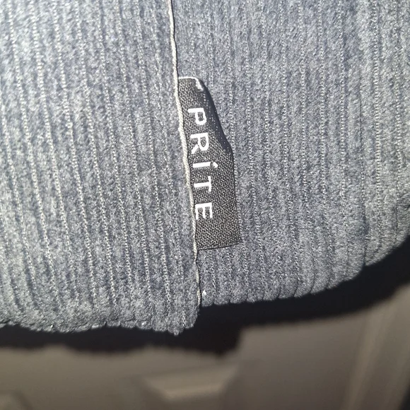 A Woman's Black Corduory Tote Bag By Prite** - Picture 4 of 7